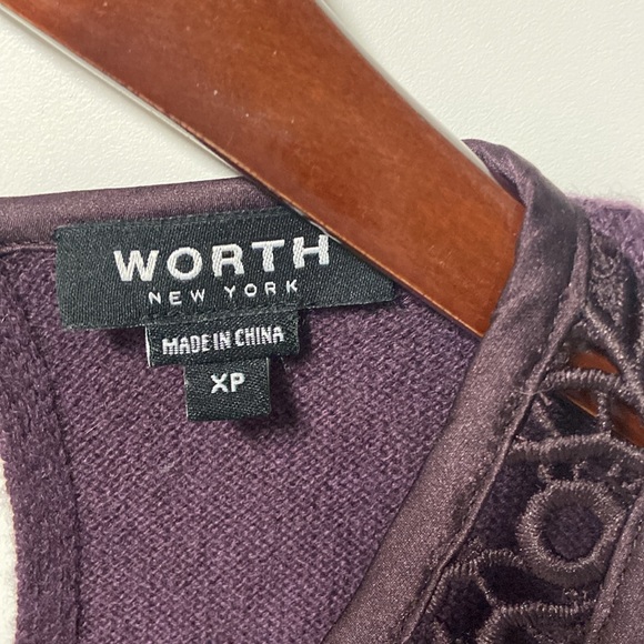 Cashmere and Lace sleeveless top - Picture 5 of 5